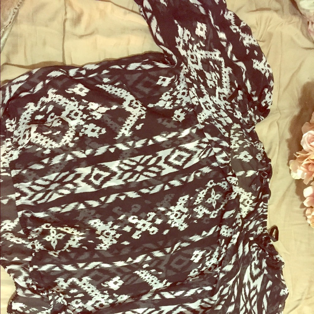 Semi sheet black and white blouse